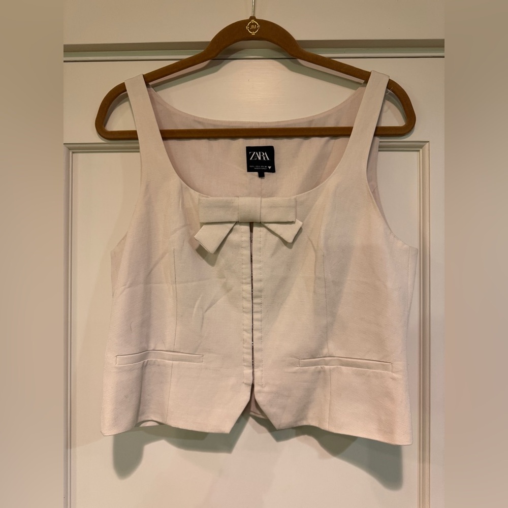 Zara Women's Cream Sleeveless Bow Blouse